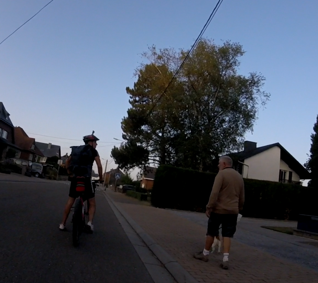 Traversée de la Belgique à vélo, recherche de logement à Ciney